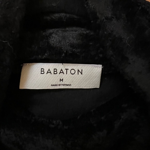 Aritzia Babaton Black Kates Velvet longsleeve cropped - Picture 3 of 3